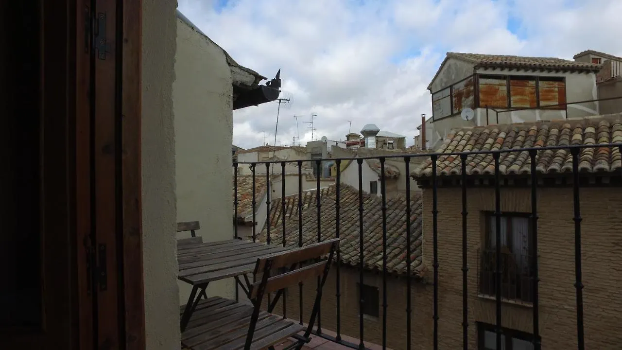 Hostal Santo Tome Toledo 2*,